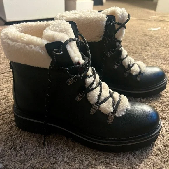 Tommy hilfiger ron sales 2 hiker boots